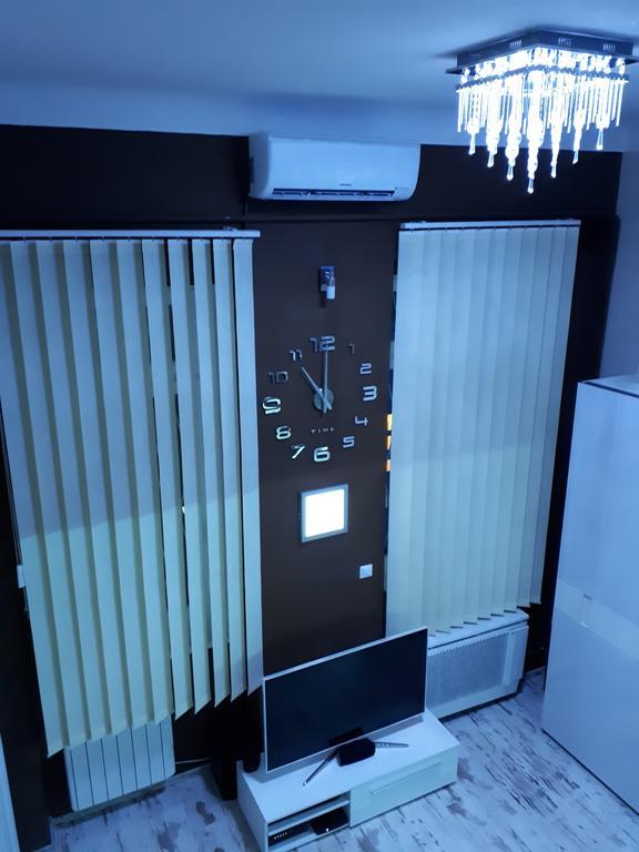 R&r Dembinszky Апартаменти *